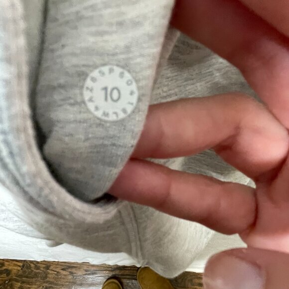 Lululemon Coast Easy Wrap Womens Size 10 Heathered Core Gray Sweatshirt - Picture 7 of 11